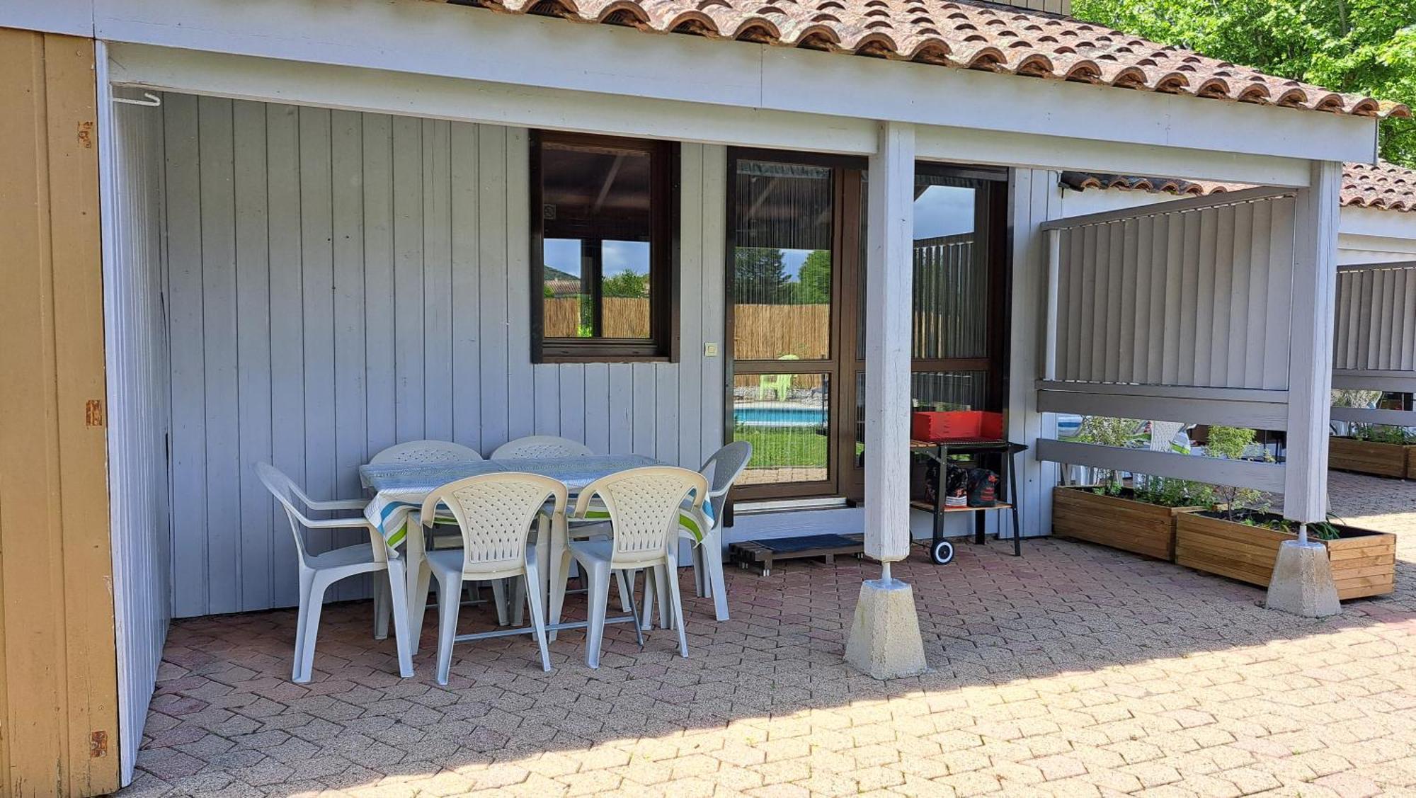 Les Petits Chassezac Grospierres Exterior foto
